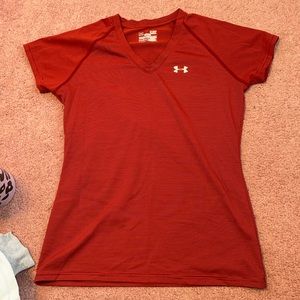Under armor athletic  t shirt